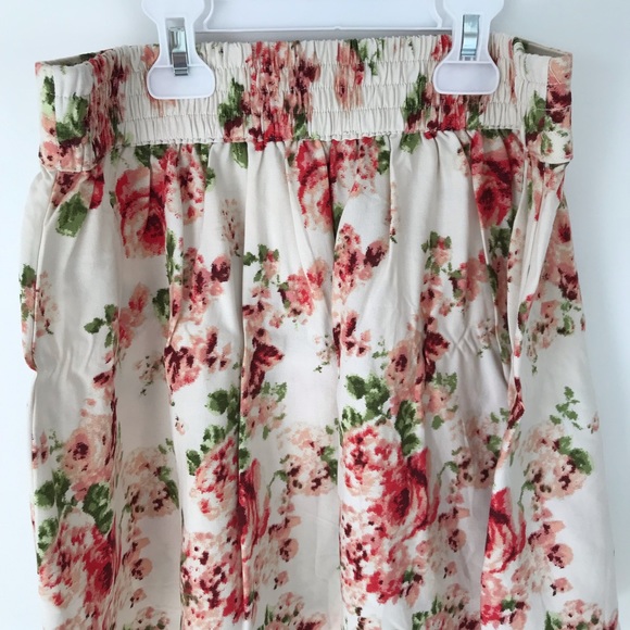 Floral skirt Forever 21 - Picture 2 of 3